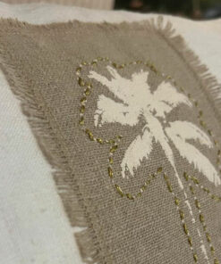 Alternative view of Coussin en chanvre ancien