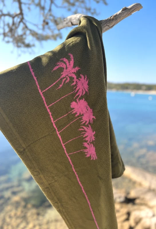nappe kaki