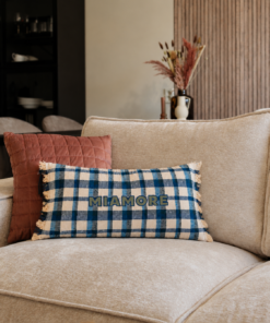 Coussin à carreaux en tissu vintage